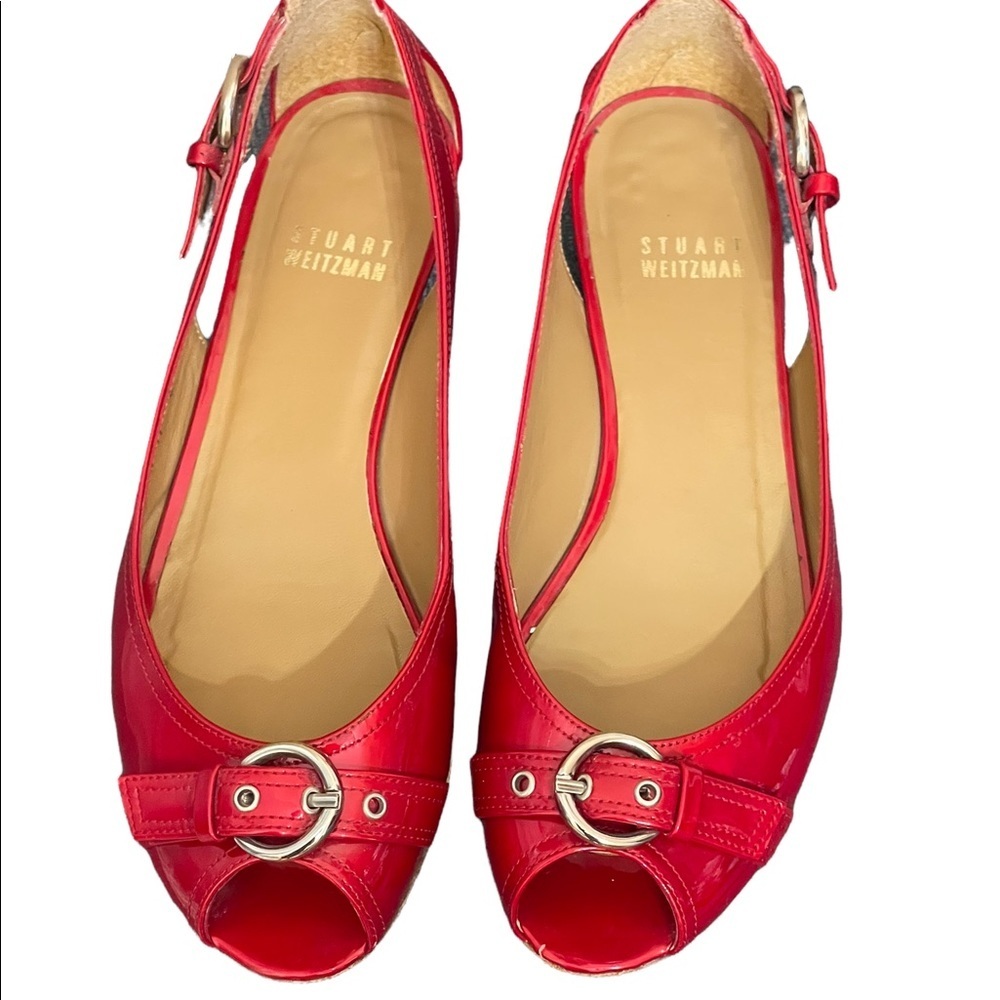 Stuart Weitzman Women SZ 6.M  Chitchat Red Patent Leather Peep Toe  Flat size 6M